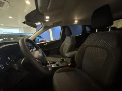 Photo 9 Ford Kuga  2.5 Duratec 180ch Hybrid FlexiFuel Titanium Business Powershift