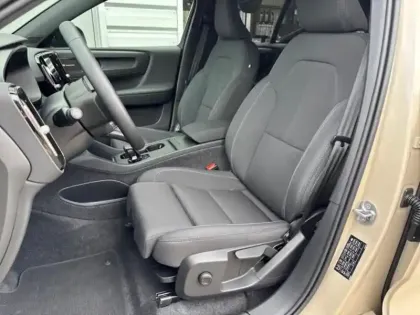 Photo 10 Volvo Ex40  Single Extended Range 252ch Plus