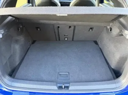 Photo 12 Volkswagen Golf  1.5 eTSI OPF 130ch R-Line DSG7