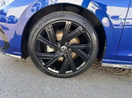 Photo 9 Volkswagen Golf  1.5 eTSI OPF 130ch R-Line DSG7