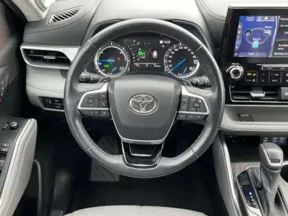 Photo 14 Toyota Highlander  2.5 Hybrid 248ch Lounge AWD-I MY22