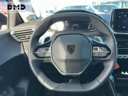 Photo 8 Peugeot 208  1.2 Hybrid 110ch Allure e-DCS6