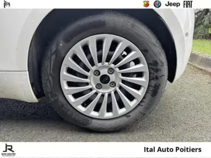 Photo 40 Fiat 500  Nouvelle Fiat  e 95ch Pack Confort & Style MY23