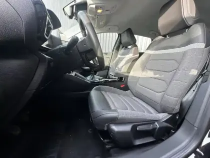 Photo 13 Citroën C4  PureTech 130ch S&S Feel Pack