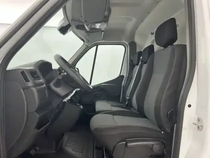 Photo 32 Renault Master  FGN TRAC F3500 L2H2 BLUE DCI 135