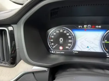 Photo 22 Volvo Xc60  T8 Twin Engine 303 ch + 87 ch Geartronic 8