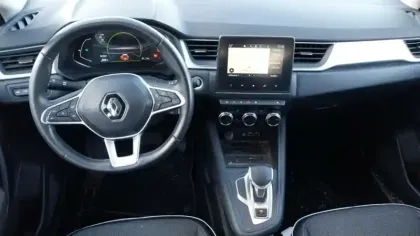 Photo 8 Renault Captur  E-Tech full hybrid 145