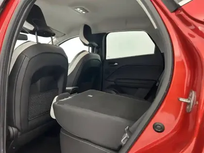 Photo 26 Renault Captur  E-Tech full hybrid 145