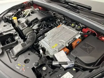 Photo 21 Renault Captur  E-Tech full hybrid 145