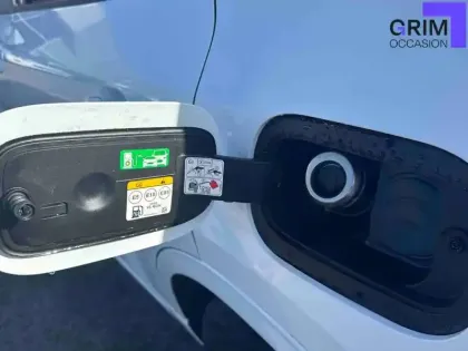 Photo 97 Ford Kuga  2.5 Duratec 190 ch FlexiFuel FHEV E85 Powershift