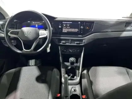 Photo 8 Volkswagen Polo 1.0 TSI 95 S&S BVM5 VW Edition