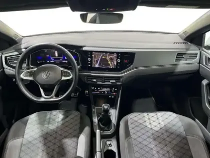 Photo 8 Volkswagen Polo 1.0 TSI 95 S&S BVM5 R-Line