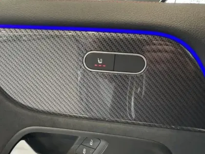 Photo 16 Mercedes GLA 200 d AMG Line