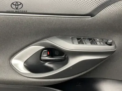 Photo 20 Toyota Yaris Hybride 1.5 116H DESIGN