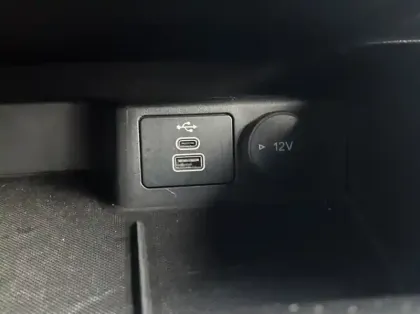 Photo 18 Ford Kuga 2.5 Duratec 190ch FHEV E85 ST-Line BVA