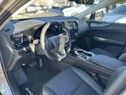 Photo 13 Lexus Nx 350H 2WD Luxe Plus HYBRIDE