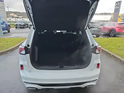 Photo 10 Ford Kuga 2.5 Duratec 190ch FHEV E85 ST-Line BVA