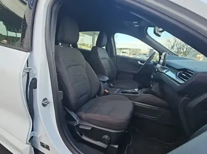 Photo 23 Ford Kuga 2.5 Duratec 190ch FHEV E85 ST-Line BVA