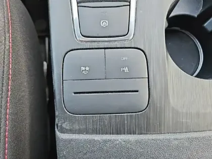 Photo 16 Ford Kuga 2.5 Duratec 190ch FHEV E85 ST-Line BVA