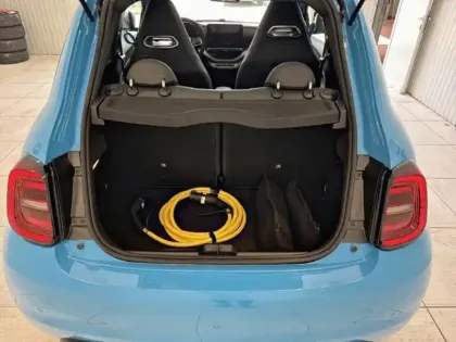 Photo 5 Abarth 500  e 155ch 42kWh Turismo 4cv