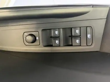 Photo 12 Skoda Fabia  1.0 TSI 95ch Ambition