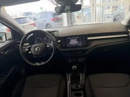 Photo 10 Skoda Fabia  1.0 TSI 95ch Ambition