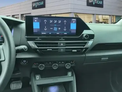 Photo 12 Citroën C4  PureTech 130 S&S EAT8 Shine Pack