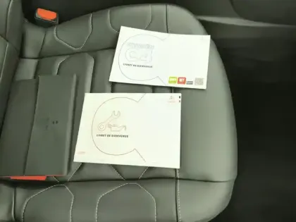 Photo 15 Citroën C4  PureTech 130 S&S EAT8 Shine Pack