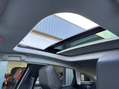 Photo 24 Citroën C4  BlueHDi 130 S&S EAT8 Shine Pack