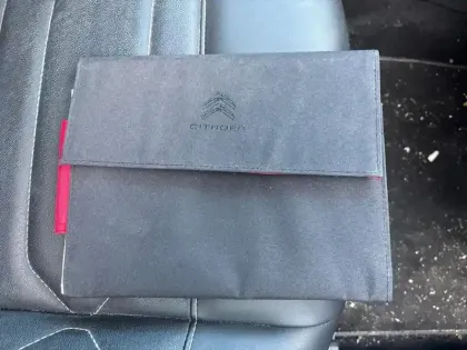 Photo 15 Citroën C4  BlueHDi 130 S&S EAT8 Shine Pack