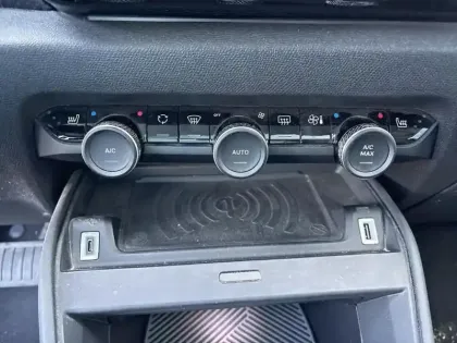 Photo 21 Citroën C4  BlueHDi 130 S&S EAT8 Shine Pack