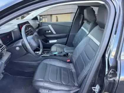 Photo 8 Citroën C4  BlueHDi 130 S&S EAT8 Shine Pack