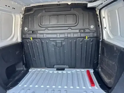 Photo 26 Peugeot Partner  FOURGON STANDARD 1000 KG BLUEHDI 130 S&S EAT8 GRIP