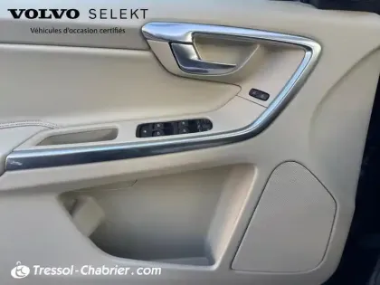 Photo 19 Volvo Xc60  D3 150 ch Momentum Geartronic A