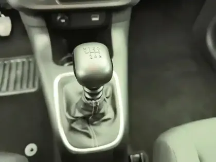 Photo 23 Citroën C3  BlueHDi 100 S&S BVM6 Shine