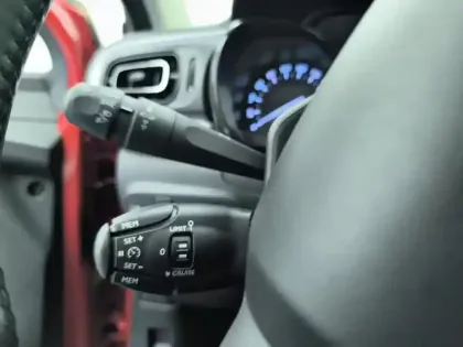 Photo 16 Citroën C3  BlueHDi 100 S&S BVM6 Shine