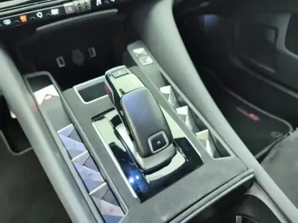 Photo 23 DS DS 9  PureTech 225 EAT8 Performance Line +