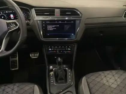 Photo 9 Volkswagen Tiguan 1.4 eHybrid 245ch DSG6 R-Line