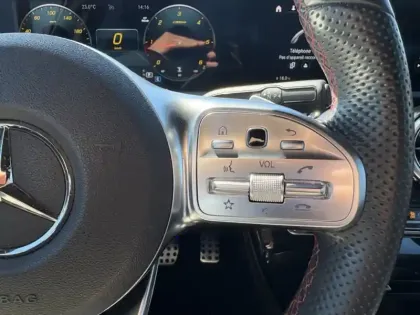 Photo 15 Mercedes Classe A 200 d AMG Line