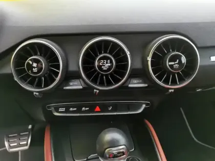 Photo 19 Audi Tt 45 TFSI S line 2.0 TFSI 245 ch