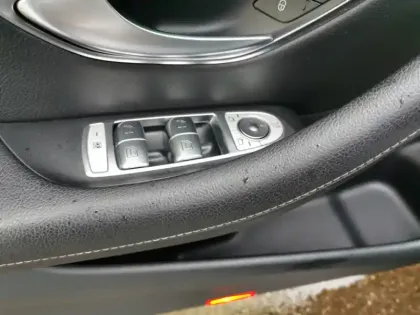 Photo 15 Mercedes CLA E 220 d 194 ch 