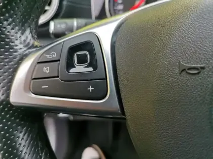 Photo 18 Mercedes CLA E 220 d 194 ch 