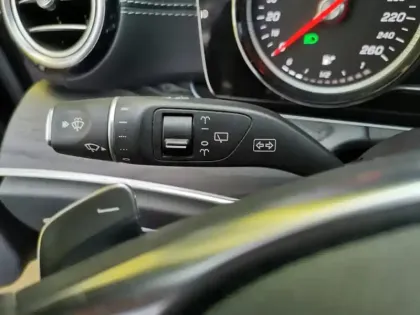 Photo 17 Mercedes CLA E 220 d 194 ch 