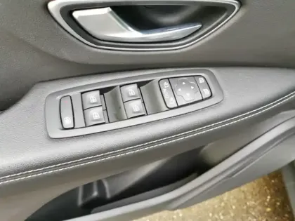 Photo 15 Renault Scenic Grand Limited 1.3 TCE 140 ch 7