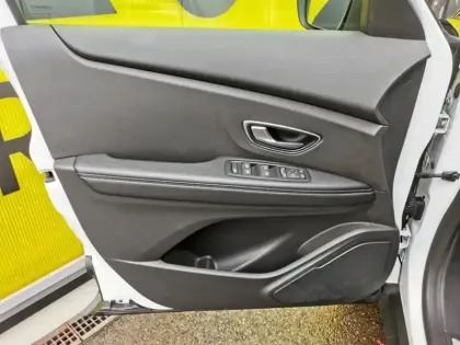 Photo 14 Renault Scenic Grand Limited 1.3 TCE 140 ch 7