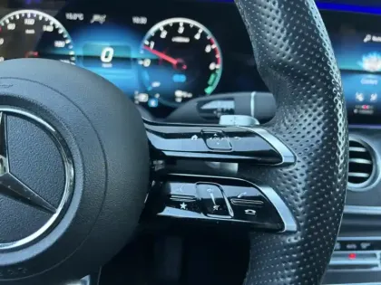 Photo 11 Mercedes Classe E  300 de AMG Line Berli