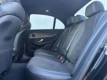 Photo 15 Mercedes Classe E  300 de AMG Line Berli