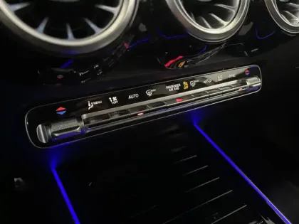 Photo 16 Mercedes GLB 200 d AMG Line