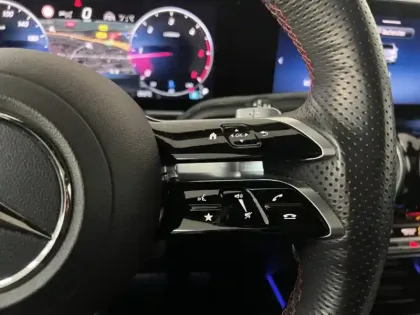 Photo 18 Mercedes GLB 200 d AMG Line