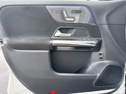 Photo 14 Mercedes GLA 200 d AMG Line